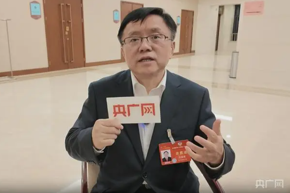 政协委员呼吁保障年轻人休息权，时代呼唤下的青年休憩权益能否落地？